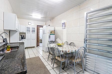 Casa à venda com 178m², 3 quartos e 2 vagasCozinha