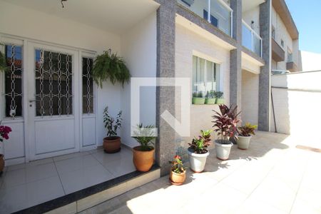 Casa de condomínio à venda com 360m², 4 quartos e 4 vagasQuintal