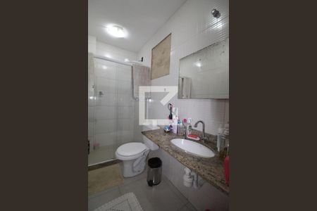 Casa de condomínio à venda com 360m², 4 quartos e 4 vagasBanheiro 2