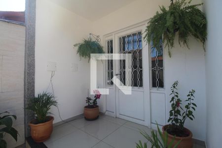 Casa de condomínio à venda com 360m², 4 quartos e 4 vagasEntrada
