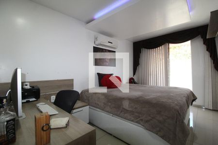 Casa de condomínio à venda com 360m², 4 quartos e 4 vagasSuíte