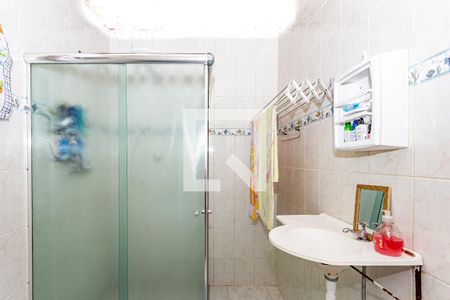 Banheiro de casa à venda com 2 quartos, 100m² em Vila Natália, São Paulo