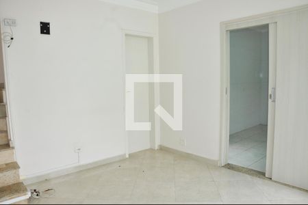 Detalhe - Sala de casa para alugar com 2 quartos, 90m² em Parque Peruche, São Paulo