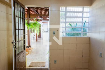 Casa à venda com 500m², 8 quartos e 4 vagasCozinha 2