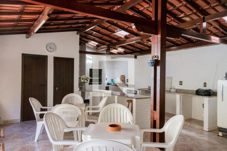 Casa à venda com 500m², 8 quartos e 4 vagasÁrea Externa