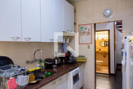 Casa à venda com 500m², 8 quartos e 4 vagasCozinha