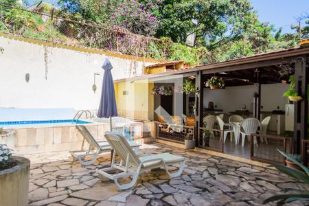 Casa à venda com 500m², 8 quartos e 4 vagasÁrea Externa