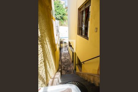 Casa à venda com 500m², 8 quartos e 4 vagasEscada para Área de Lazer