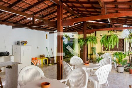 Casa à venda com 500m², 8 quartos e 4 vagasÁrea Externa