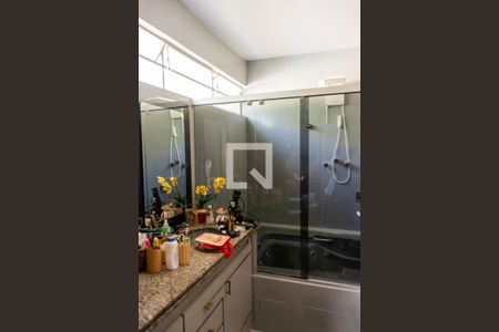 Casa à venda com 500m², 8 quartos e 4 vagasBanheiro da Suíte