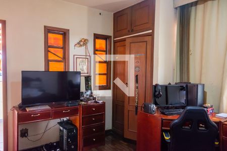 Casa à venda com 500m², 8 quartos e 4 vagasQuarto 2