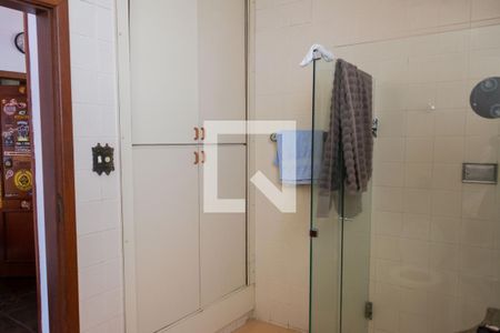 Casa à venda com 500m², 8 quartos e 4 vagasBanheiro 1