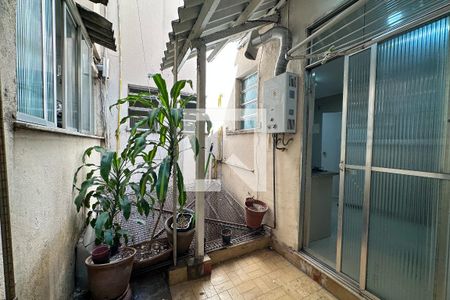 Apartamento à venda com 96m², 3 quartos e 1 vagaÁrea de Serviço