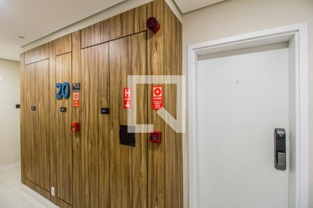 Apartamento à venda com 112m², 2 quartos e 2 vagas Apartamento à venda com 112m², 2 quartos e 2 vagasEntrada