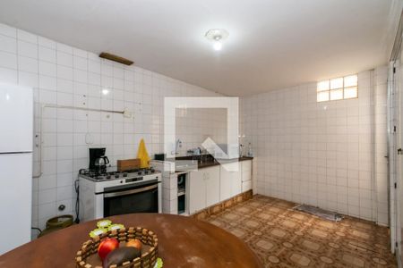 Casa à venda com 178m², 3 quartos e 2 vagas Casa à venda com 178m², 3 quartos e 2 vagasCozinha
