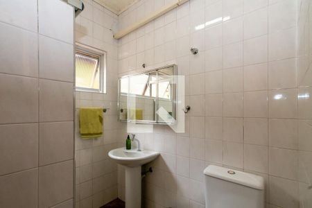 Casa à venda com 178m², 3 quartos e 2 vagas Casa à venda com 178m², 3 quartos e 2 vagasBanheiro