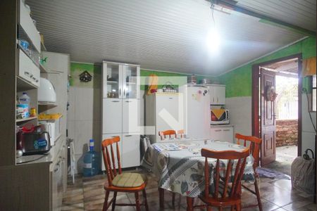 Casa à venda com 80m², 2 quartos e 2 vagasCozinha