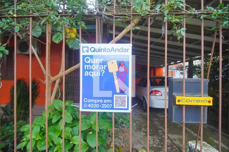 Casa à venda com 80m², 2 quartos e 2 vagasFachada