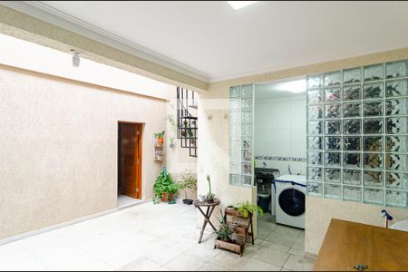 Casa à venda com 220m², 3 quartos e 2 vagas Casa à venda com 220m², 3 quartos e 2 vagasÁrea de Serviço Churrasqueira