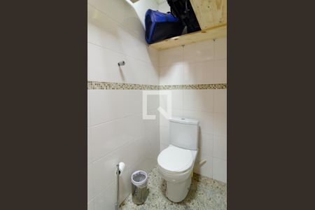 Casa à venda com 220m², 3 quartos e 2 vagas Casa à venda com 220m², 3 quartos e 2 vagasBanheiro da Edícula