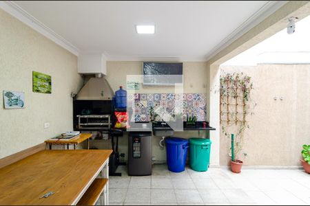 Casa à venda com 220m², 3 quartos e 2 vagas Casa à venda com 220m², 3 quartos e 2 vagasÁrea de Serviço Churrasqueira