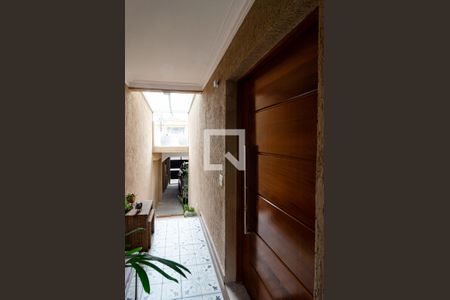 Casa à venda com 220m², 3 quartos e 2 vagas Casa à venda com 220m², 3 quartos e 2 vagasEntrada