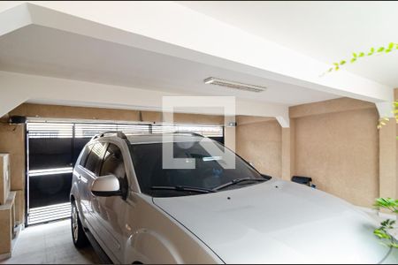 Casa à venda com 220m², 3 quartos e 2 vagas Casa à venda com 220m², 3 quartos e 2 vagasGaragem