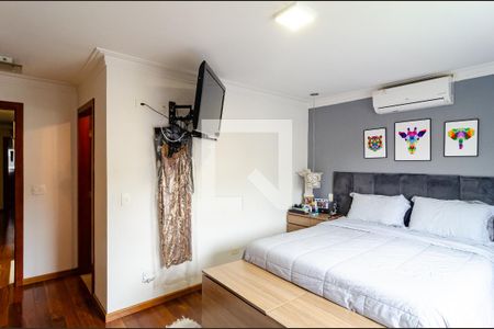 Casa à venda com 220m², 3 quartos e 2 vagas Casa à venda com 220m², 3 quartos e 2 vagasSuíte