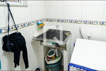 Casa à venda com 220m², 3 quartos e 2 vagas Casa à venda com 220m², 3 quartos e 2 vagasÁrea de Serviço