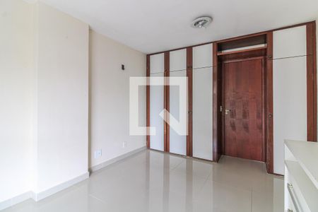 Apartamento à venda com 116m², 2 quartos e 1 vaga Apartamento à venda com 116m², 2 quartos e 1 vagaQuarto