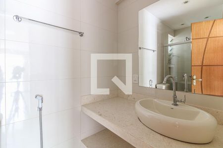 Apartamento à venda com 116m², 2 quartos e 1 vaga Apartamento à venda com 116m², 2 quartos e 1 vagaSuíte - Banheiro