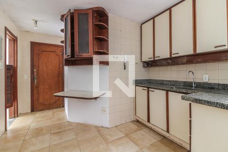 Apartamento à venda com 116m², 2 quartos e 1 vaga Apartamento à venda com 116m², 2 quartos e 1 vagaCozinha e Área de Serviço