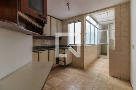 Apartamento à venda com 116m², 2 quartos e 1 vaga Apartamento à venda com 116m², 2 quartos e 1 vagaCozinha e Área de Serviço