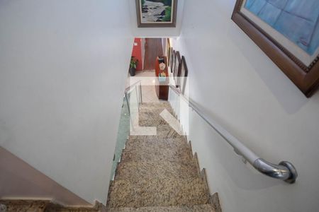 Apartamento à venda com 186m², 3 quartos e 2 vagasEscada
