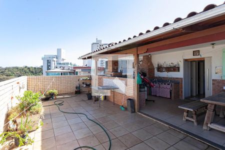 Apartamento à venda com 186m², 3 quartos e 2 vagasCobertura