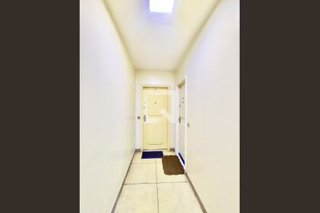 Apartamento à venda com 68m², 2 quartos e 1 vaga Apartamento à venda com 68m², 2 quartos e 1 vagaHall