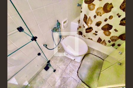 Apartamento à venda com 68m², 2 quartos e 1 vaga Apartamento à venda com 68m², 2 quartos e 1 vagaBanheiro social