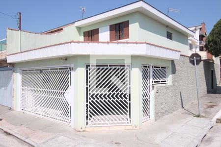 Casa à venda com 175m², 3 quartos e 3 vagasFachada