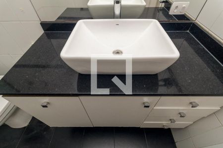 Apartamento à venda com 92m², 2 quartos e 1 vaga Apartamento à venda com 92m², 2 quartos e 1 vagaBanheiro