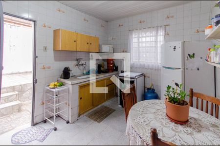 Casa à venda com 78m², 2 quartos e 1 vaga