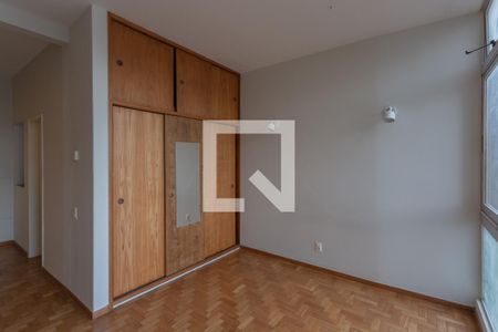 Quarto de apartamento para alugar com 1 quarto, 59m² em Funcionários, Belo Horizonte
