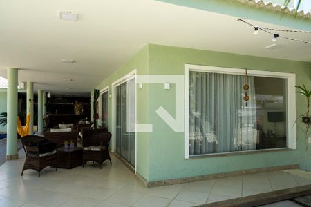 Casa para alugar com 450m², 4 quartos e 4 vagas Casa para alugar com 450m², 4 quartos e 4 vagasVaranda
