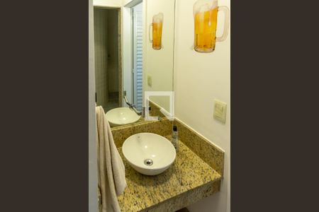 Casa para alugar com 450m², 4 quartos e 4 vagas Casa para alugar com 450m², 4 quartos e 4 vagasBanheiro da área gourmet