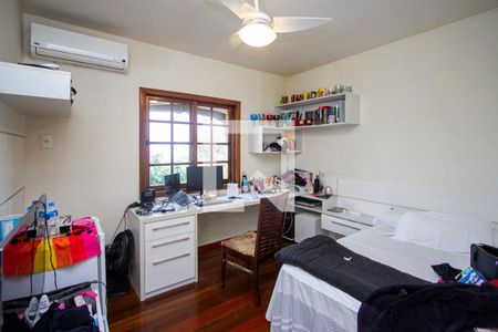 Casa de condomínio à venda com 410m², 7 quartos e 3 vagasQuarto 1