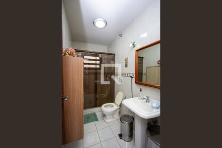 Casa de condomínio à venda com 410m², 7 quartos e 3 vagasBanheiro Social 1