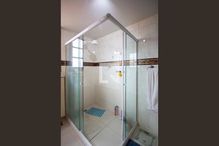 Casa de condomínio à venda com 410m², 7 quartos e 3 vagasBanheiro da Suíte 2