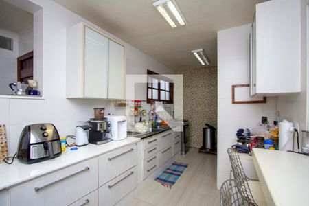 Casa de condomínio à venda com 410m², 7 quartos e 3 vagasCozinha