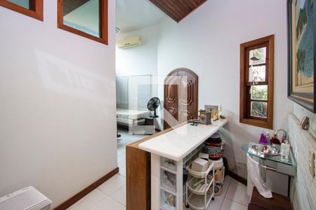 Casa de condomínio à venda com 410m², 7 quartos e 3 vagasSala 2