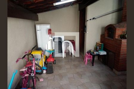 Casa à venda com 214m², 3 quartos e 4 vagas