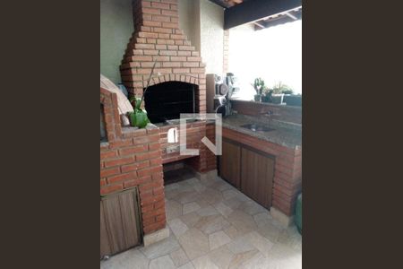 Casa à venda com 214m², 3 quartos e 4 vagas